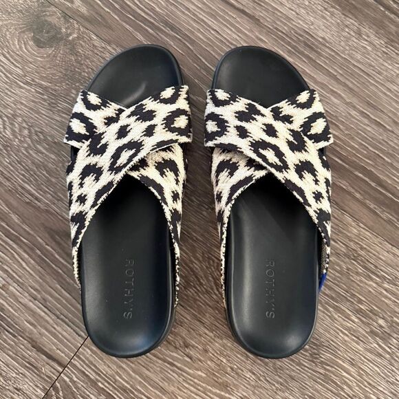 Rothy's Shoes - Rothys The Weekend Slide in Sandy Cat